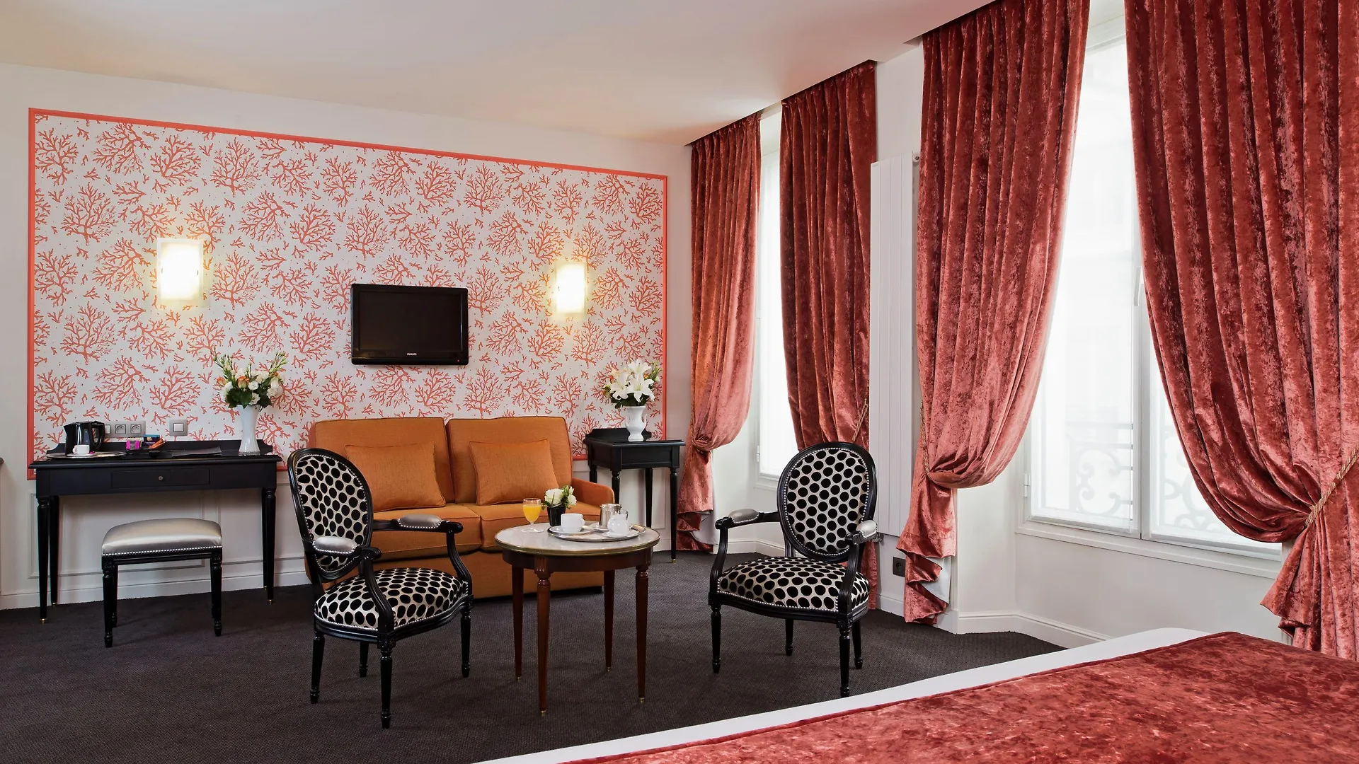 Saint-petersbourg Opera & Hotel Paris