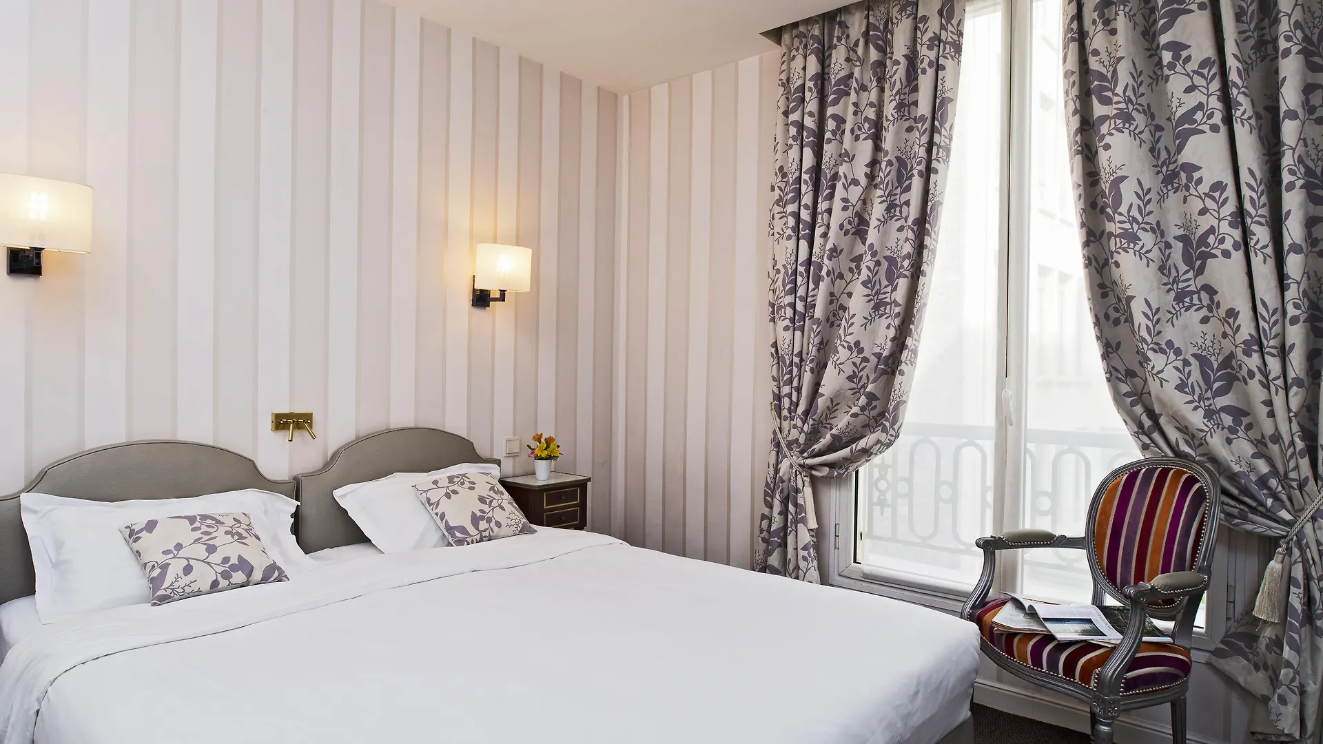 Hotel Saint-petersbourg Opera & 4*