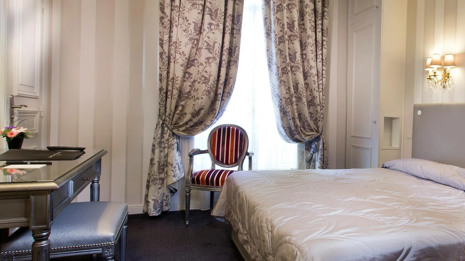 Hotel Saint-petersbourg Opera &