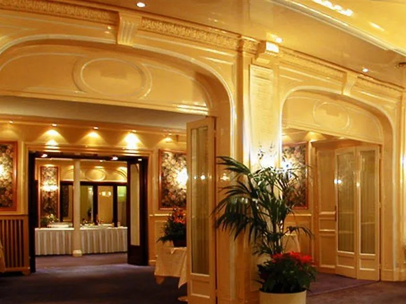 Saint-petersbourg Opera & Hotel Parijs