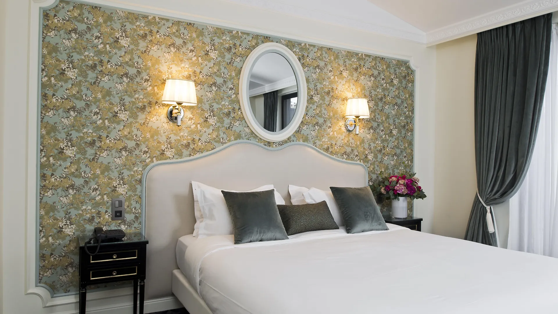 Hotel Saint-petersbourg Opera & 4*